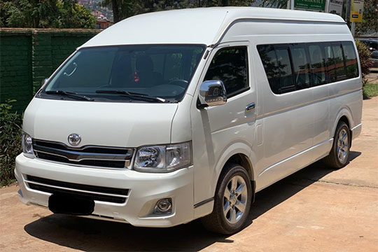 TOYOTA HIACE VAN